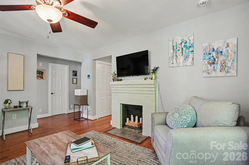 611 E 4th Avenue Gastonia NC 28054