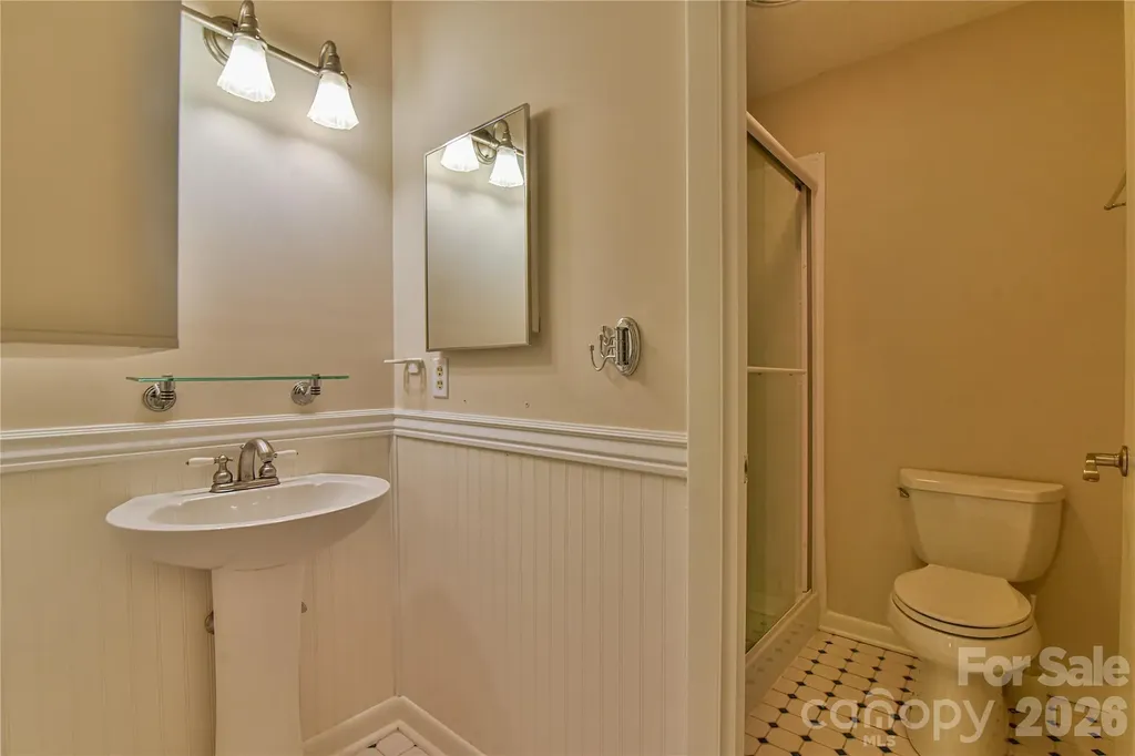 63 Hollybrook Drive Asheville NC 28803