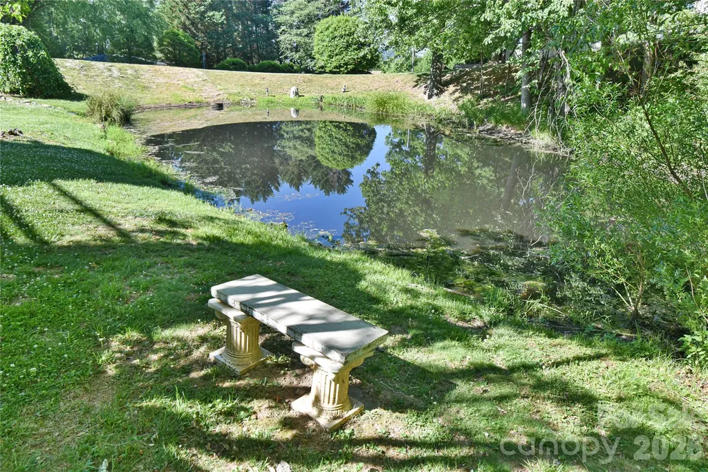 63 Hollybrook Drive Asheville NC 28803