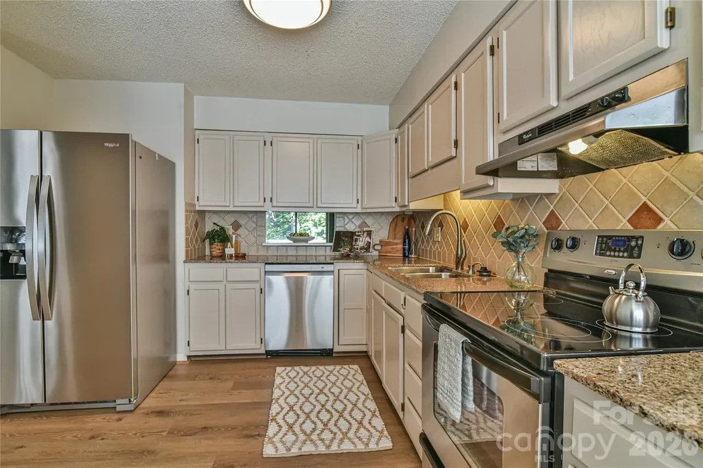 63 Hollybrook Drive Asheville NC 28803