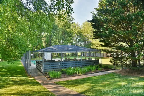 63 Hollybrook Drive Asheville NC 28803