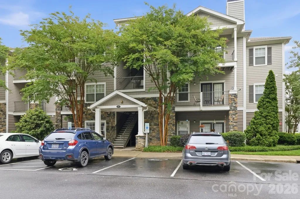 900 Vista Lake Drive Candler NC 28715