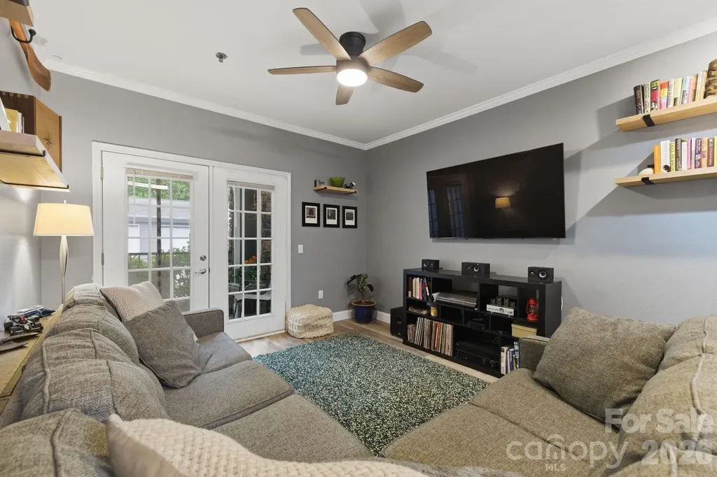 900 Vista Lake Drive Candler NC 28715