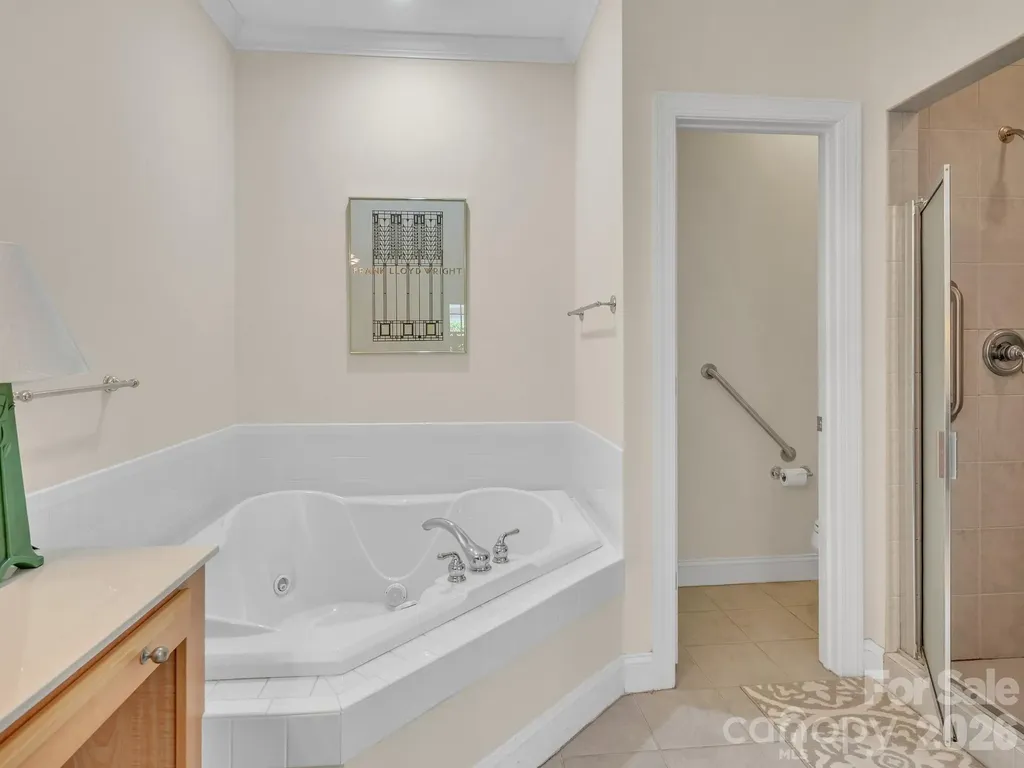 18 Boddington Court Asheville NC 28803