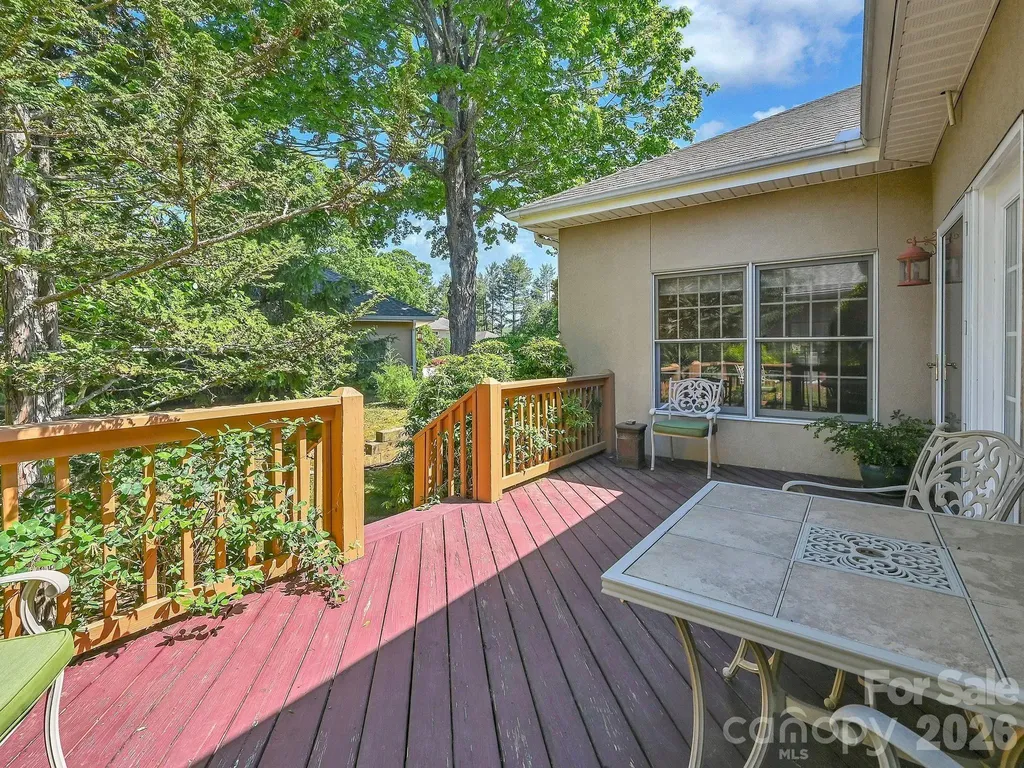18 Boddington Court Asheville NC 28803