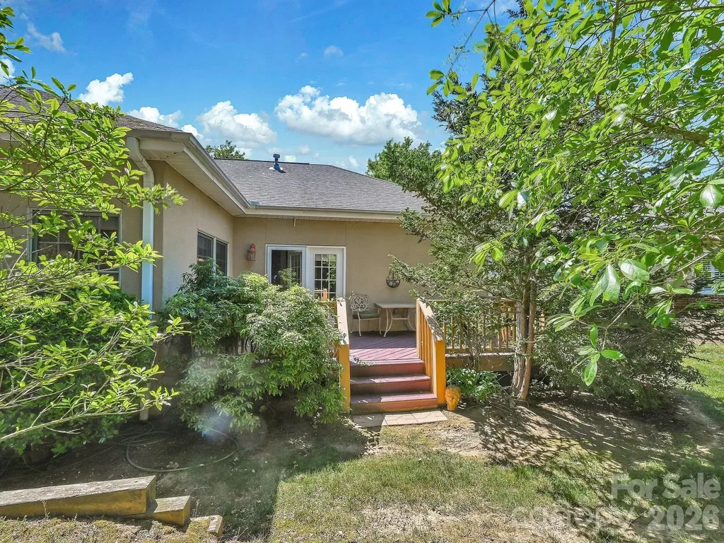 18 Boddington Court Asheville NC 28803