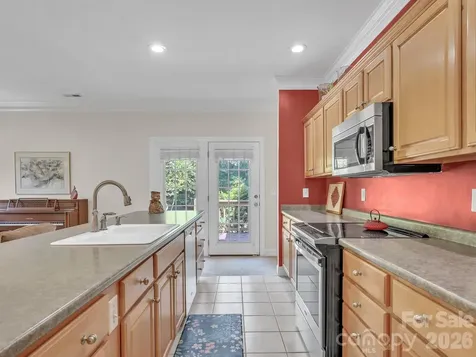 18 Boddington Court Asheville NC 28803