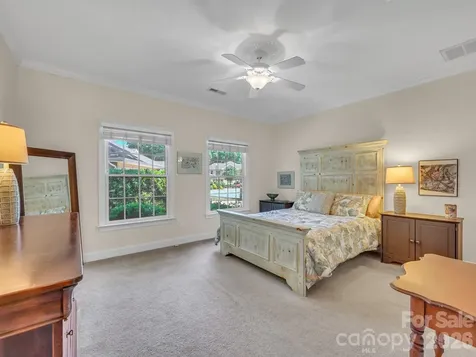 18 Boddington Court Asheville NC 28803