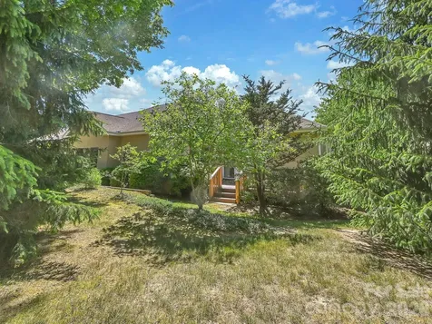 18 Boddington Court Asheville NC 28803