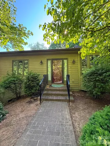 2 Hunting Country Trail Tryon NC 28782
