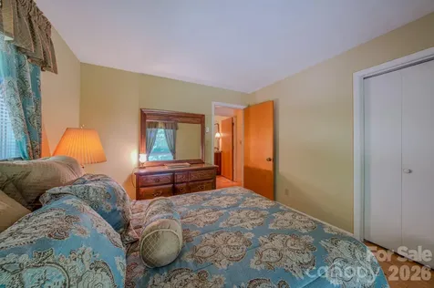 22 Tilson Trail Asheville NC 28805