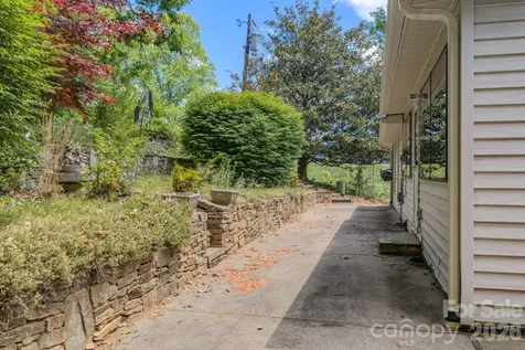 22 Tilson Trail Asheville NC 28805