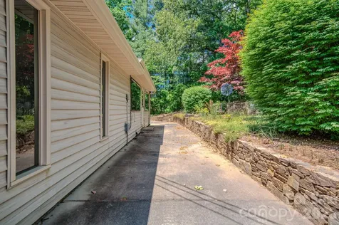 22 Tilson Trail Asheville NC 28805