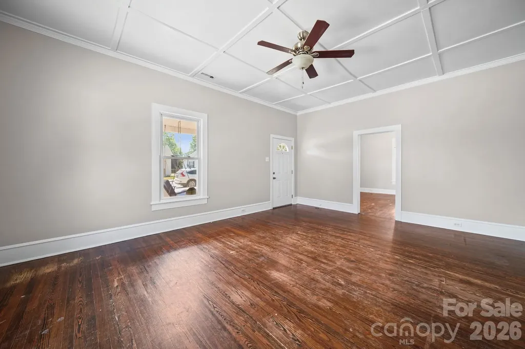 204 S East Avenue Kannapolis NC 28083