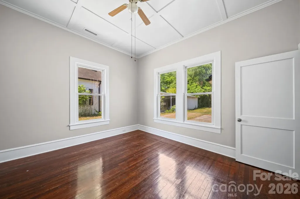 204 S East Avenue Kannapolis NC 28083