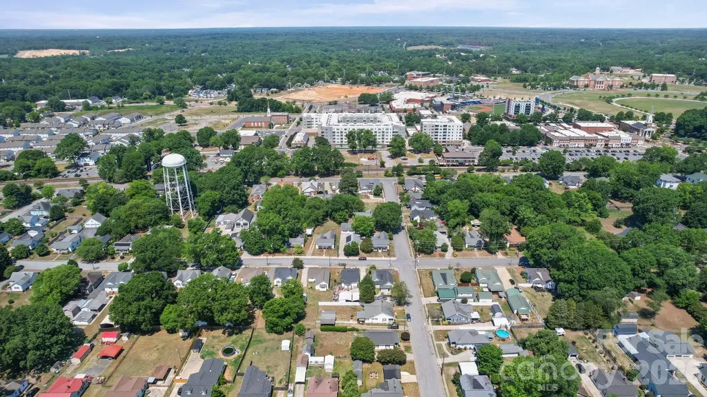 204 S East Avenue Kannapolis NC 28083