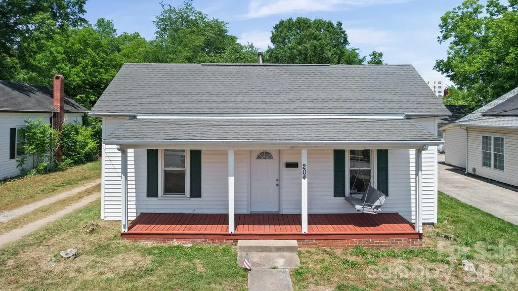 204 S East Avenue Kannapolis NC 28083