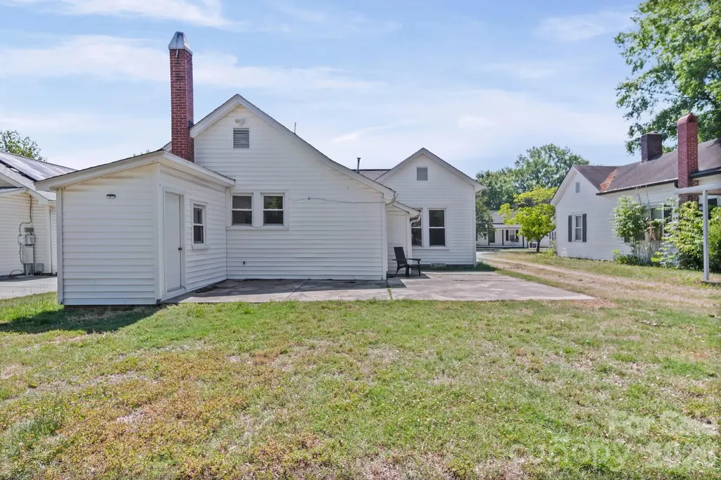 204 S East Avenue Kannapolis NC 28083