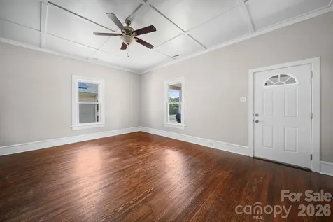 204 S East Avenue Kannapolis NC 28083