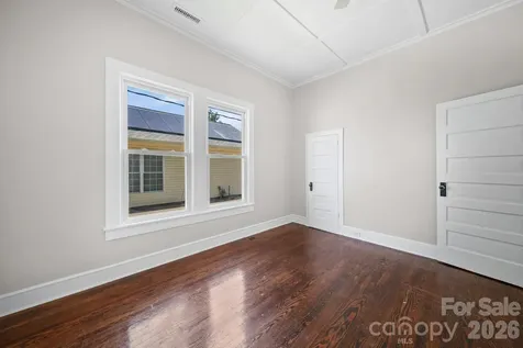 204 S East Avenue Kannapolis NC 28083