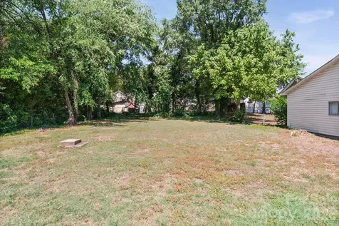 204 S East Avenue Kannapolis NC 28083