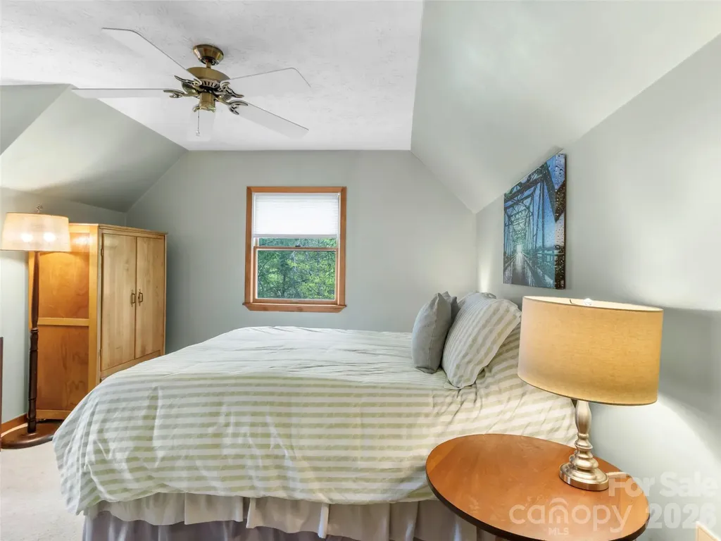 597 Sweetwater Ridge Road Burnsville NC 28714