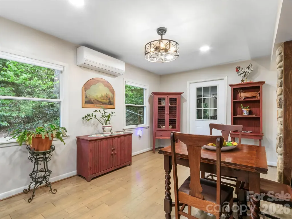 597 Sweetwater Ridge Road Burnsville NC 28714