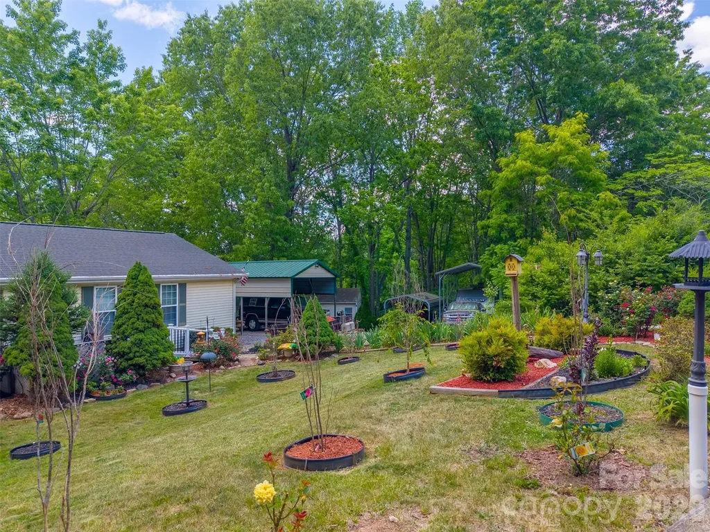 90, 106 & 132 Hennessee Street Clyde NC 28721