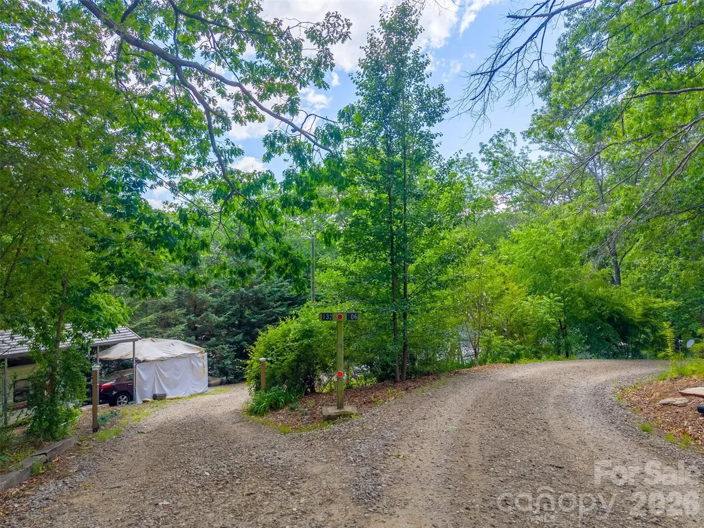 90, 106 & 132 Hennessee Street Clyde NC 28721