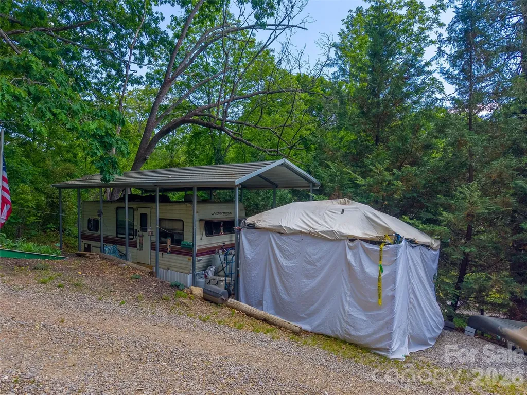 90, 106 & 132 Hennessee Street Clyde NC 28721