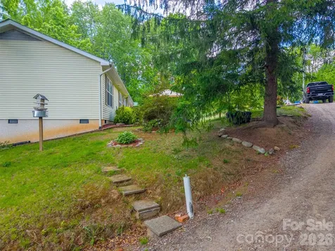 90, 106 & 132 Hennessee Street Clyde NC 28721