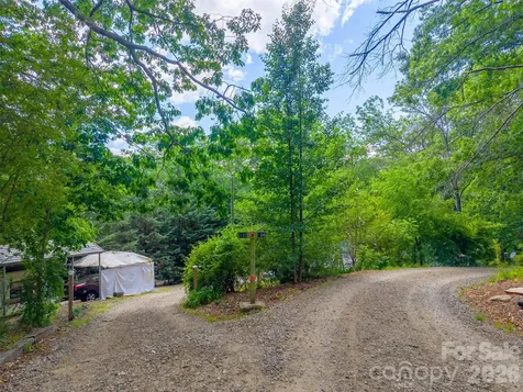 90, 106 & 132 Hennessee Street Clyde NC 28721