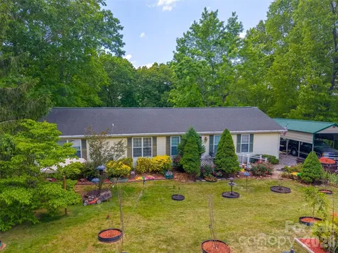 90, 106 & 132 Hennessee Street Clyde NC 28721
