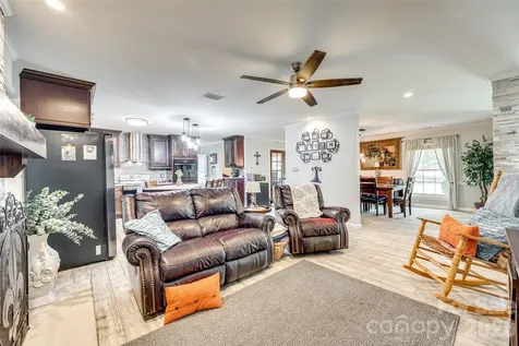 1325 Bucknell Avenue Gastonia NC 28054