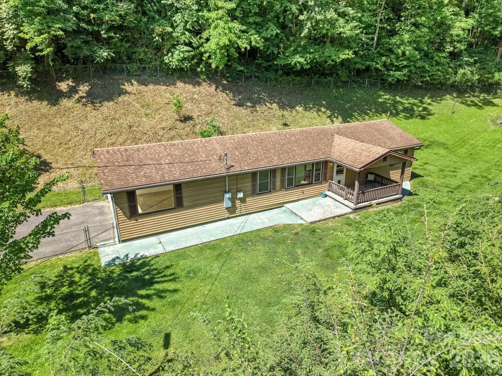 270 Slim Dillard Road Sylva NC 28779