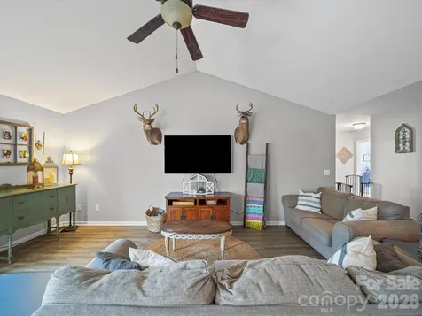 2017 Longhorn Drive Dallas NC 28034