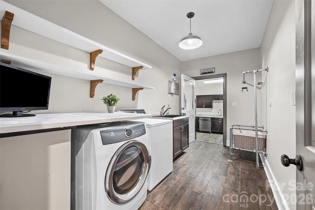 16105 Langston Drive Charlotte NC 28278