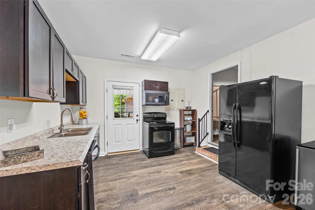 16105 Langston Drive Charlotte NC 28278