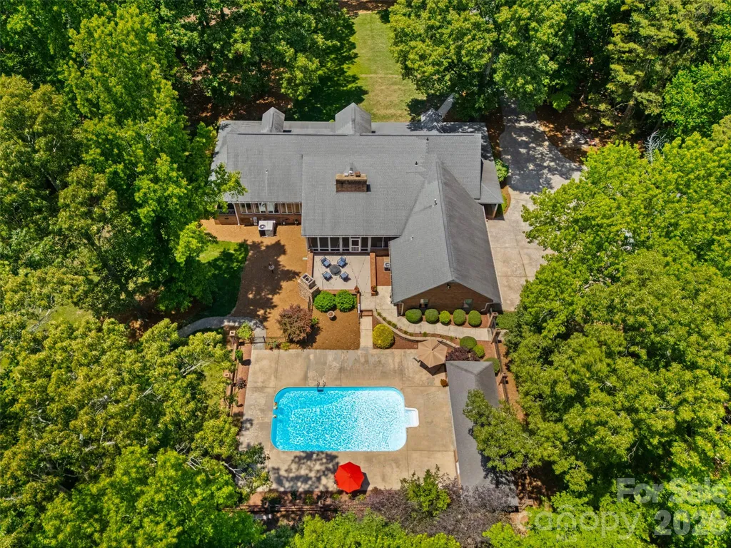 16105 Langston Drive Charlotte NC 28278