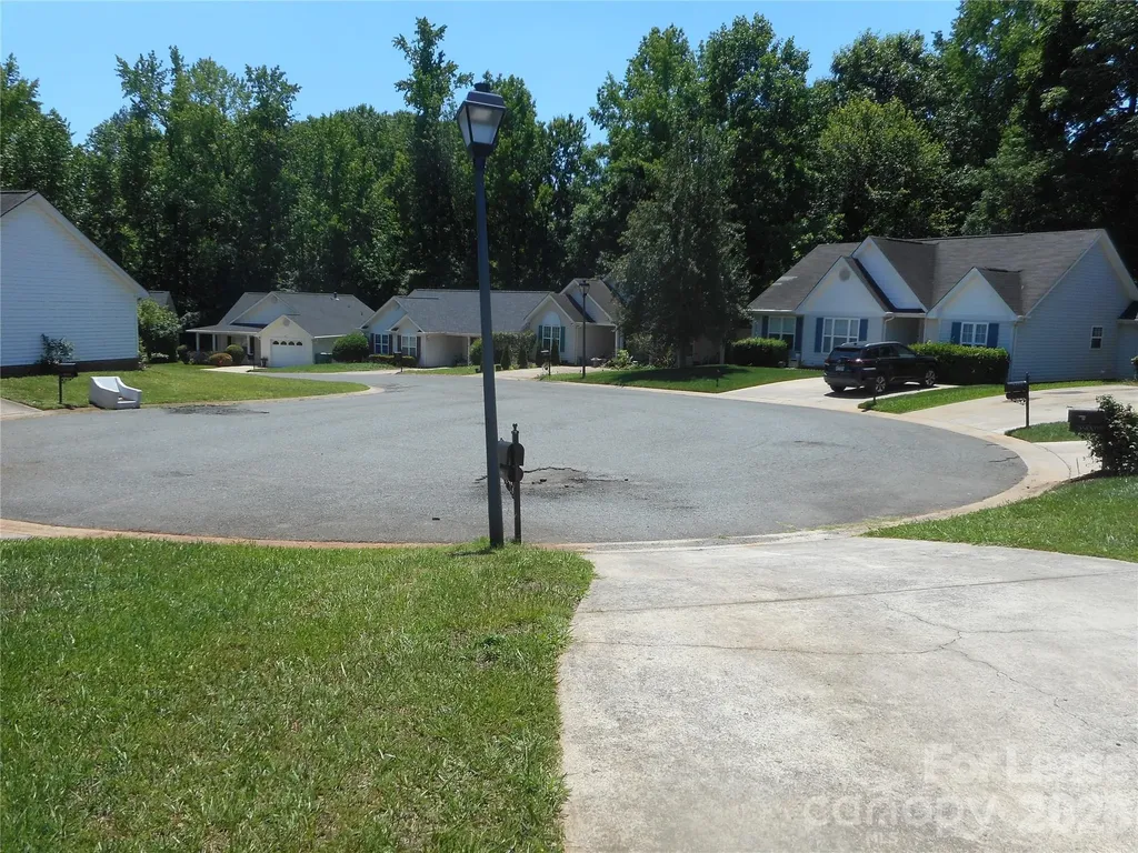 5901 Meadow Hill Drive Charlotte NC 28212