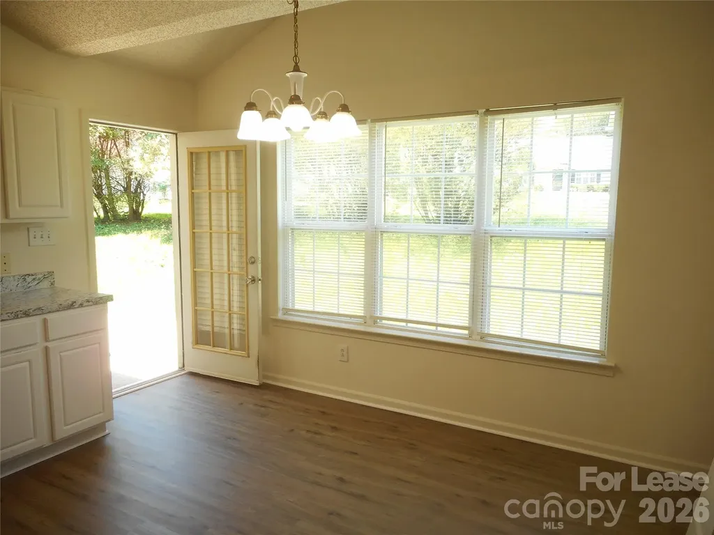 5901 Meadow Hill Drive Charlotte NC 28212