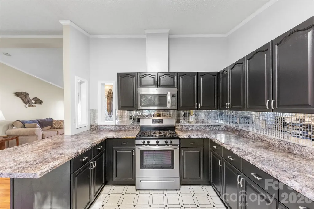 320 Huffstetler Lake Road Dallas NC 28034