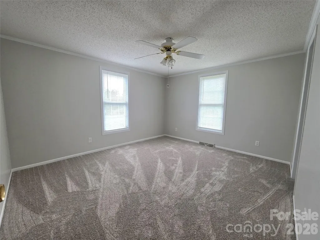 320 Huffstetler Lake Road Dallas NC 28034