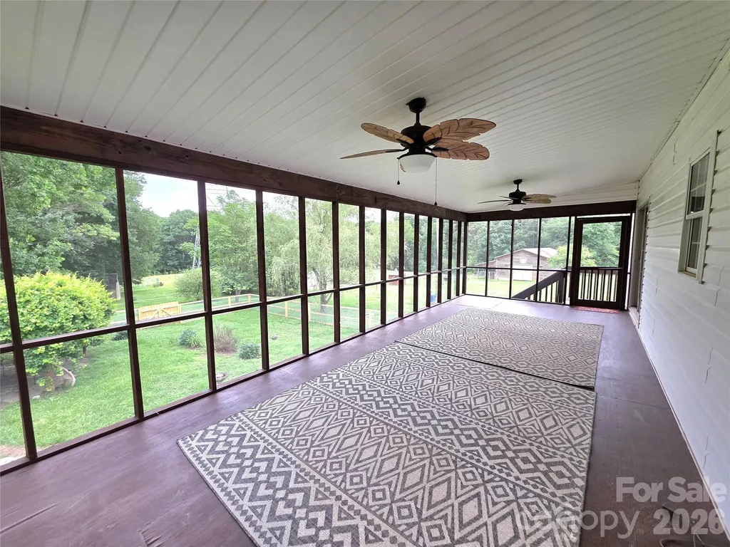320 Huffstetler Lake Road Dallas NC 28034