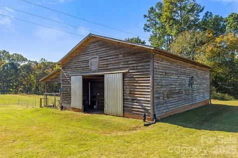 320 Huffstetler Lake Road Dallas NC 28034