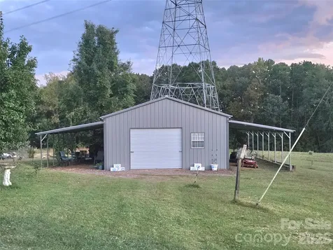 320 Huffstetler Lake Road Dallas NC 28034