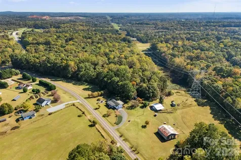 320 Huffstetler Lake Road Dallas NC 28034