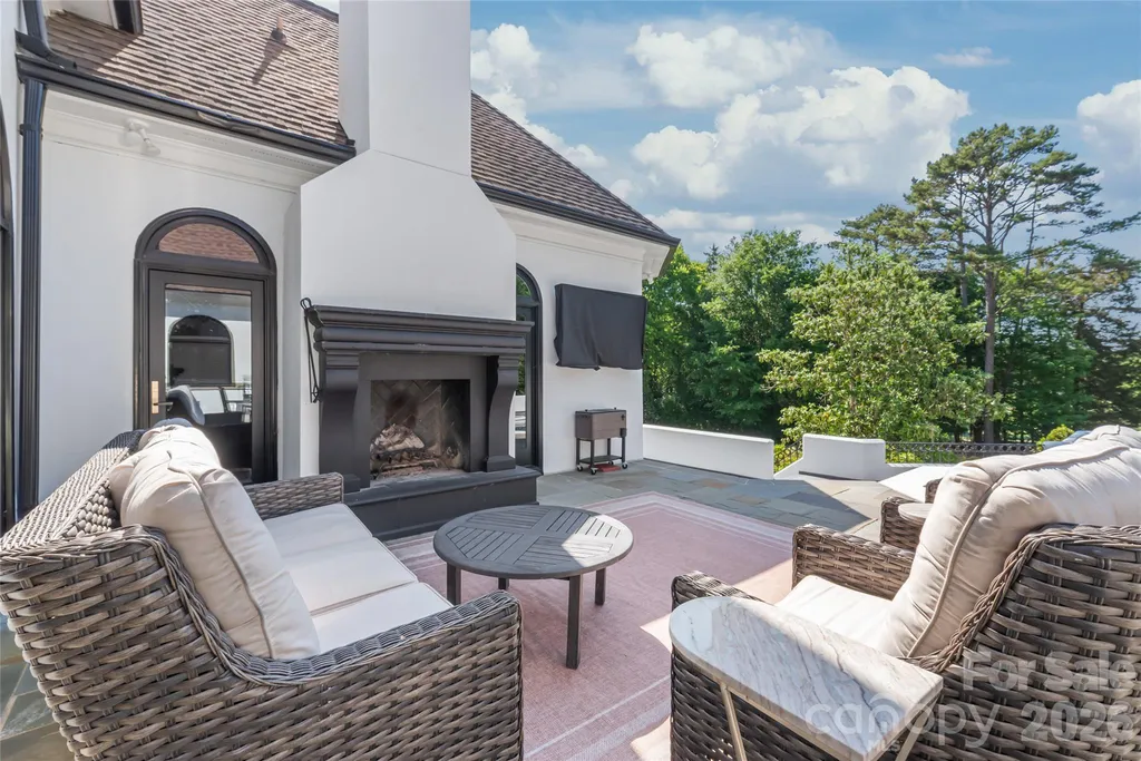 5400 Challisford Lane Charlotte NC 28226