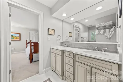15901 Riverpointe Drive Charlotte NC 28278