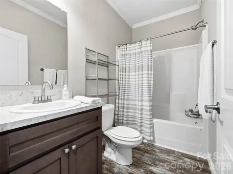 64 Drexel Road Hendersonville NC 28739